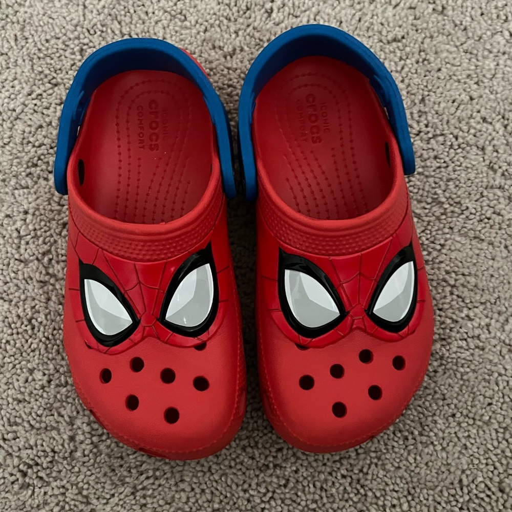 Kids sz 13C Spider-Man Crocs